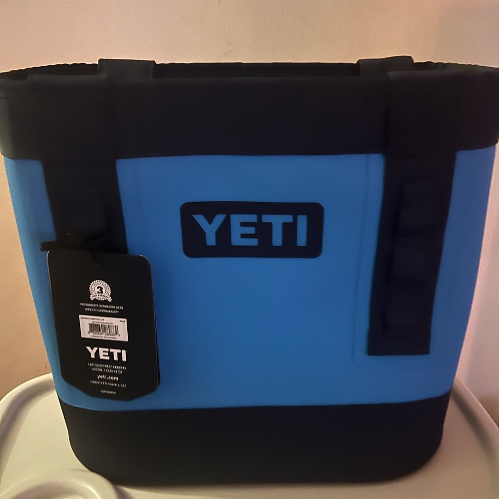 YETI NEW Compact Camino® 20 Carryall Color: Big Wave Blue- NWT